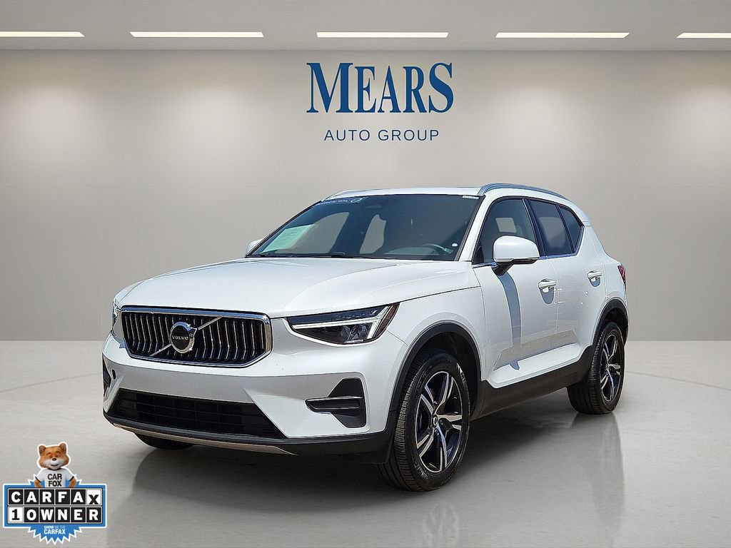 Certified 2025 Volvo XC40 B5 Core