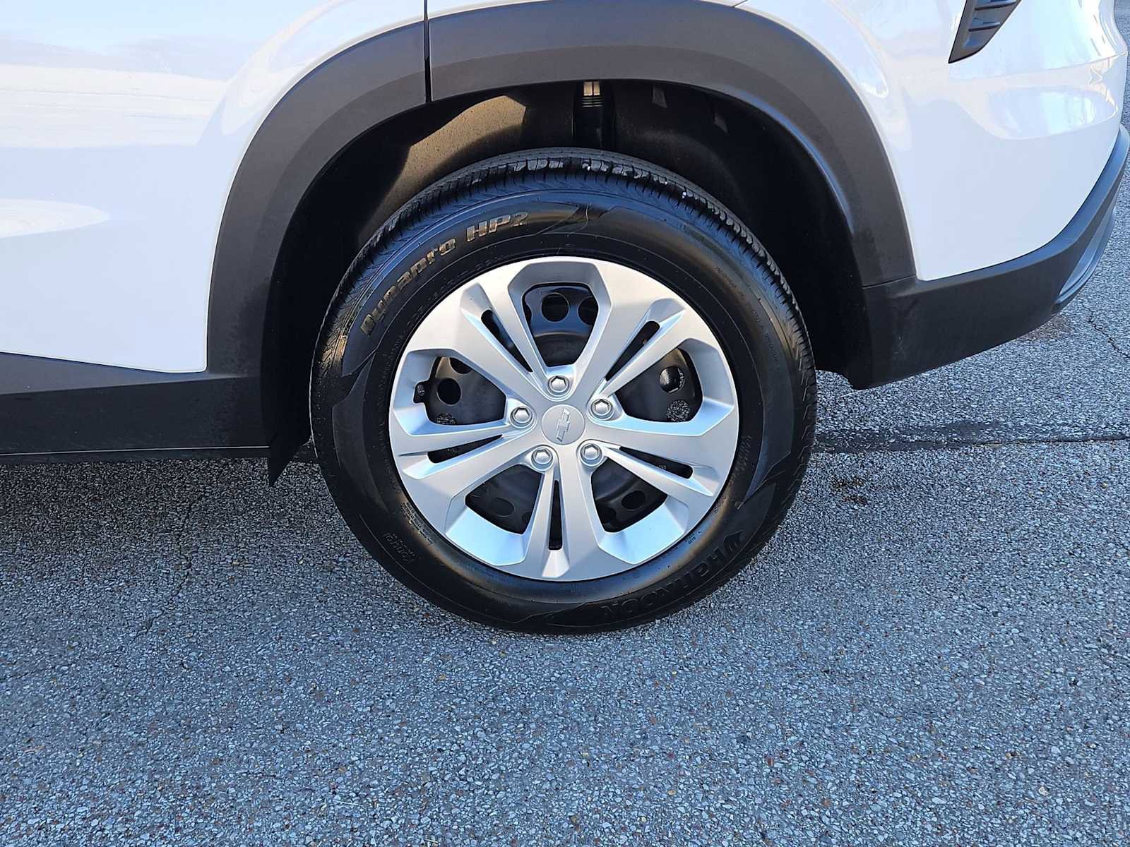 Certified 2025 Chevrolet Trax LS image 14