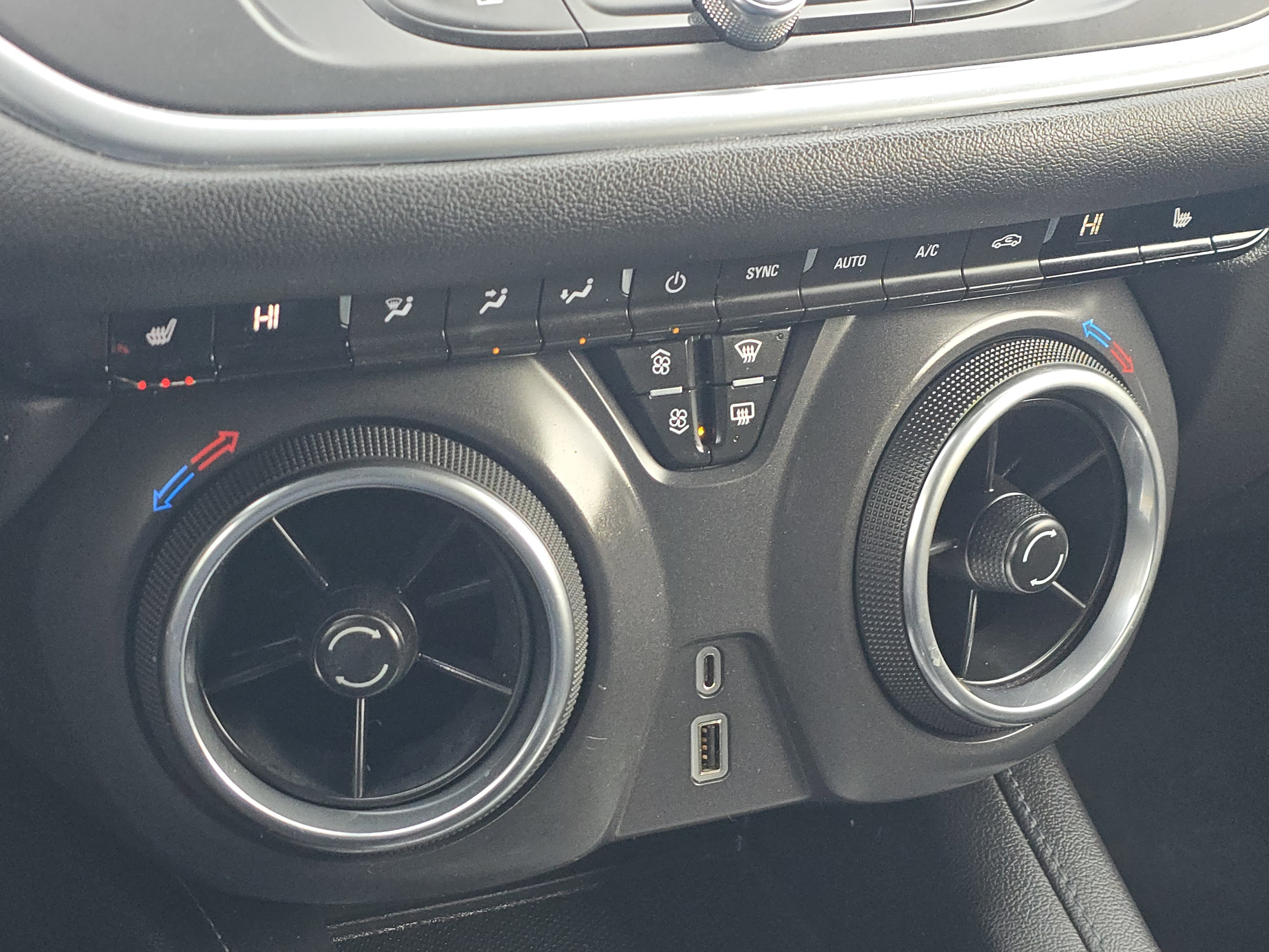 Used 2021 Chevrolet Blazer LT image 25