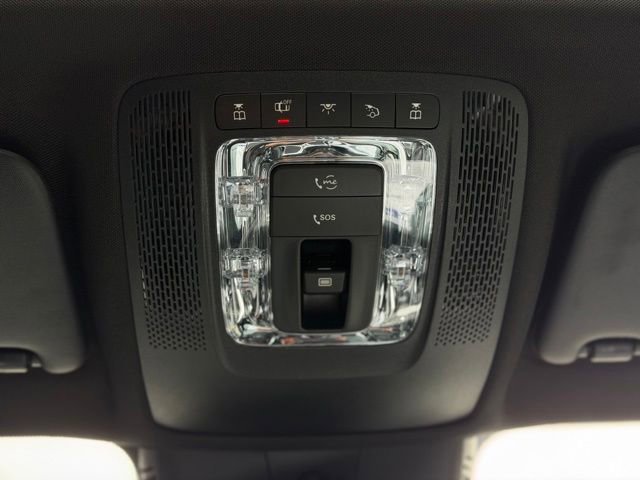 Used 2026 Mercedes-Benz GLB 250 4MATIC image 37