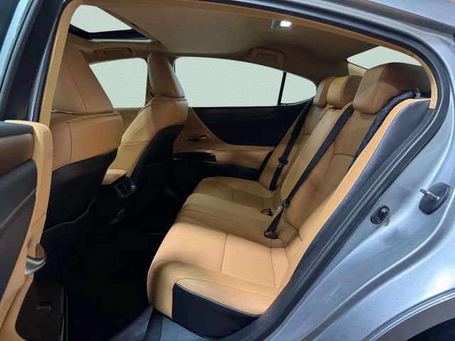 Used 2025 Lexus ES 350 w/ Premium Package FWD image 23