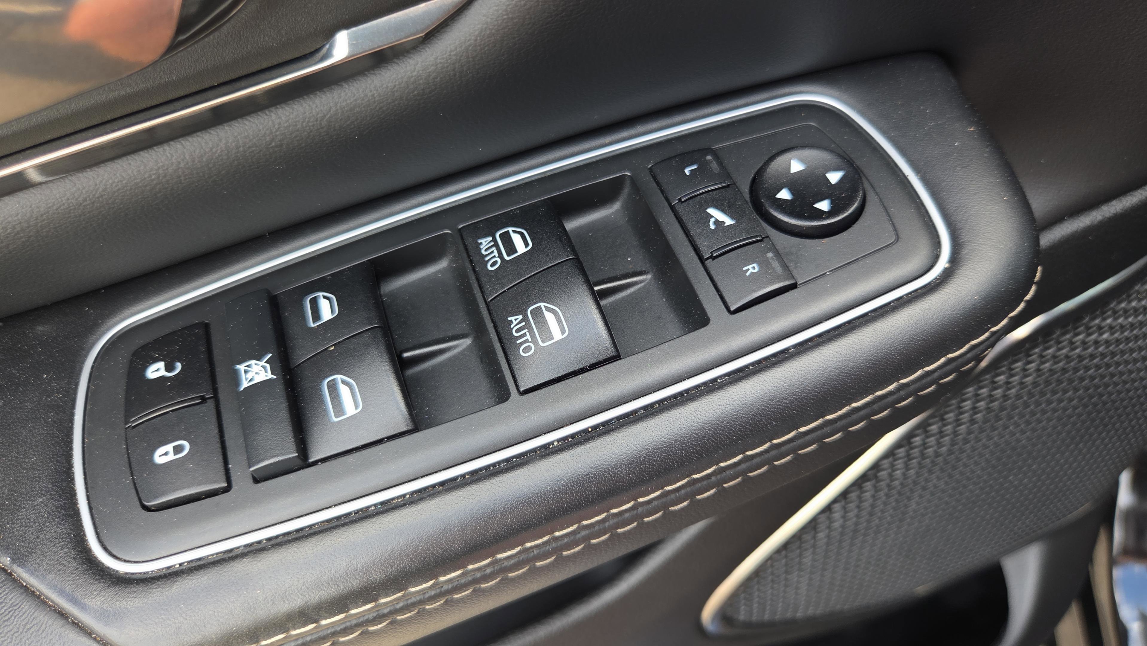 Used 2021 RAM 1500 Limited image 12