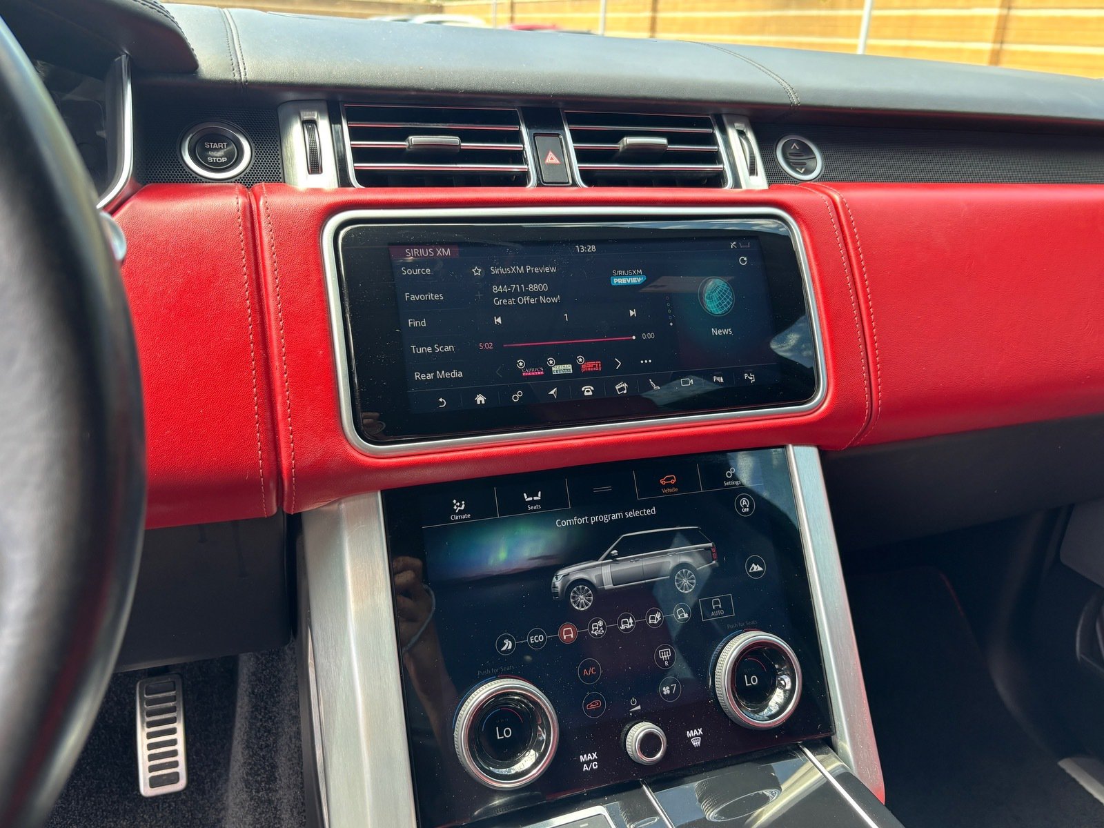 Used 2019 Land Rover Range Rover Long Wheelbase Autobiography AWD/4WD image 14