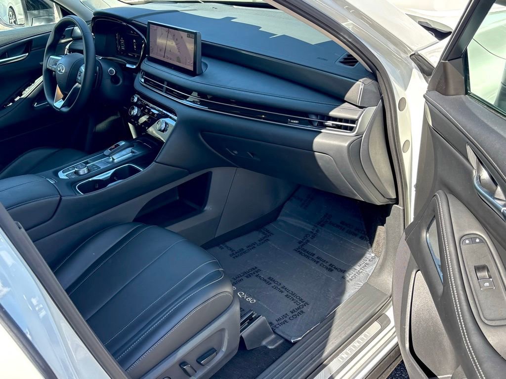 Certified 2025 INFINITI QX60 Luxe w/ Vision Package FWD image 31