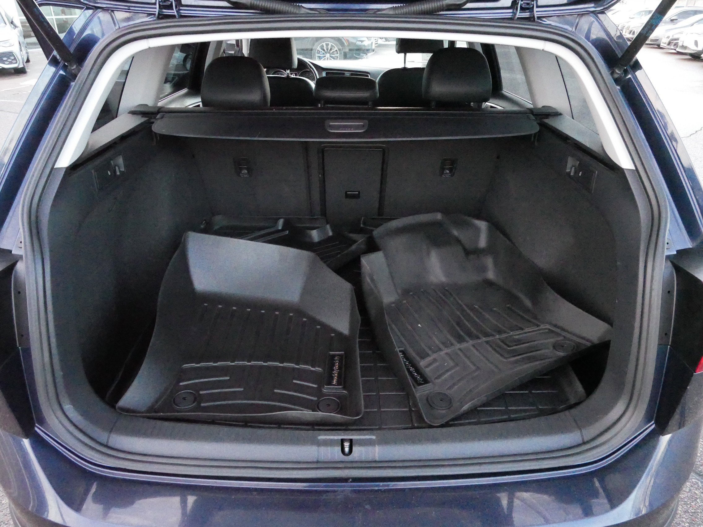 Used 2017 Volkswagen Golf Alltrack S image 18