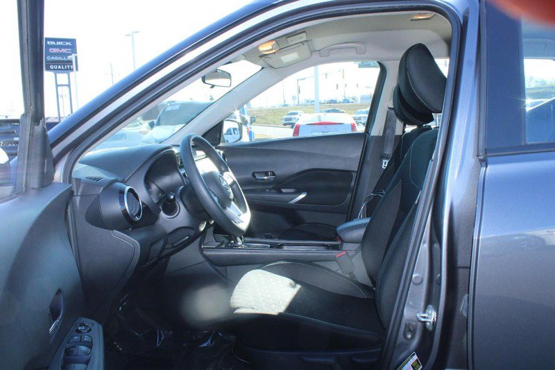 Used 2024 Nissan Kicks SV image 9