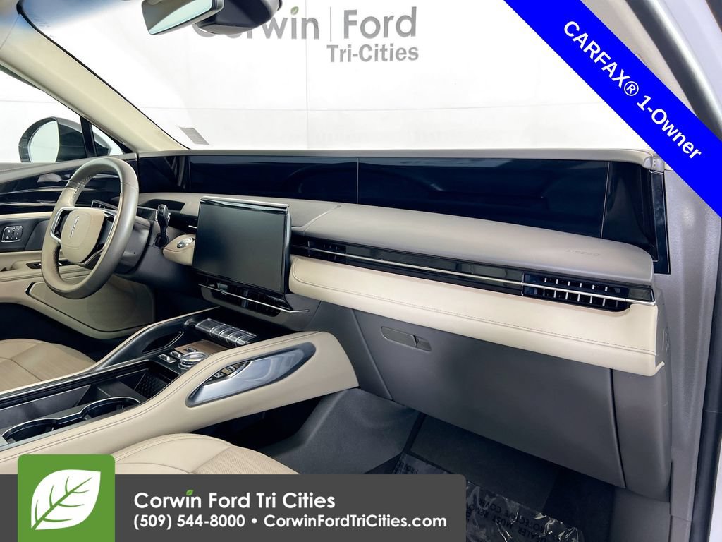 Used 2024 Lincoln Nautilus Reserve AWD/4WD image 29