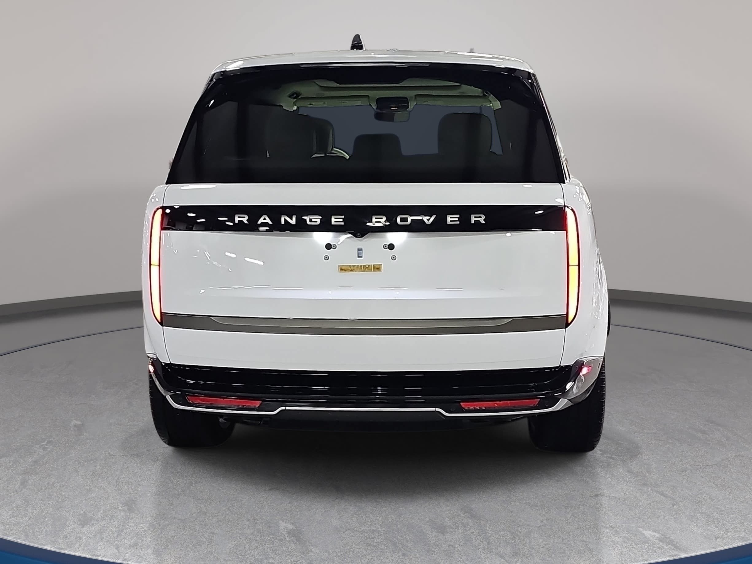 Used 2025 Land Rover Range Rover SE AWD/4WD image 6