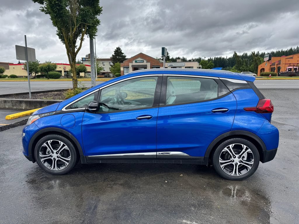 Used 2018 Chevrolet Bolt Premier w/ Driver Confidence II Package FWD image 4