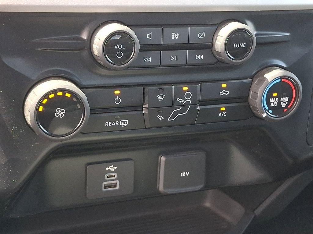 Used 2023 Ford F350 XLT w/ 360-Degree Camera Package AWD/4WD image 14