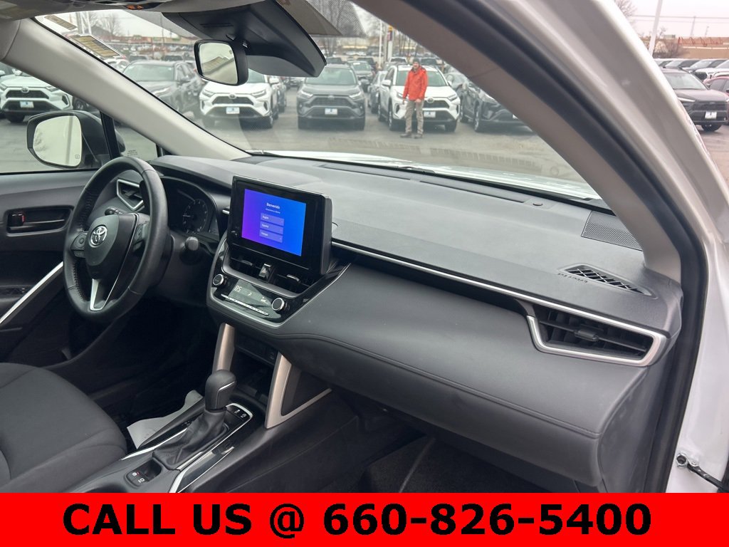 Certified 2025 Toyota Corolla Cross LE image 12