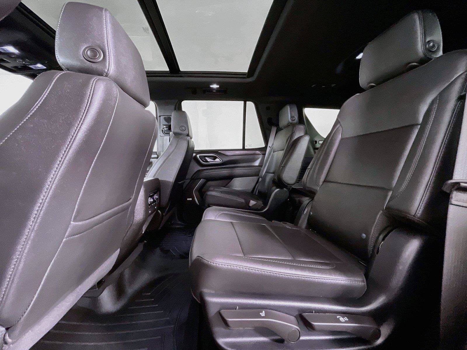 Used 2024 Chevrolet Tahoe Z71 w/ Luxury Package AWD/4WD image 23