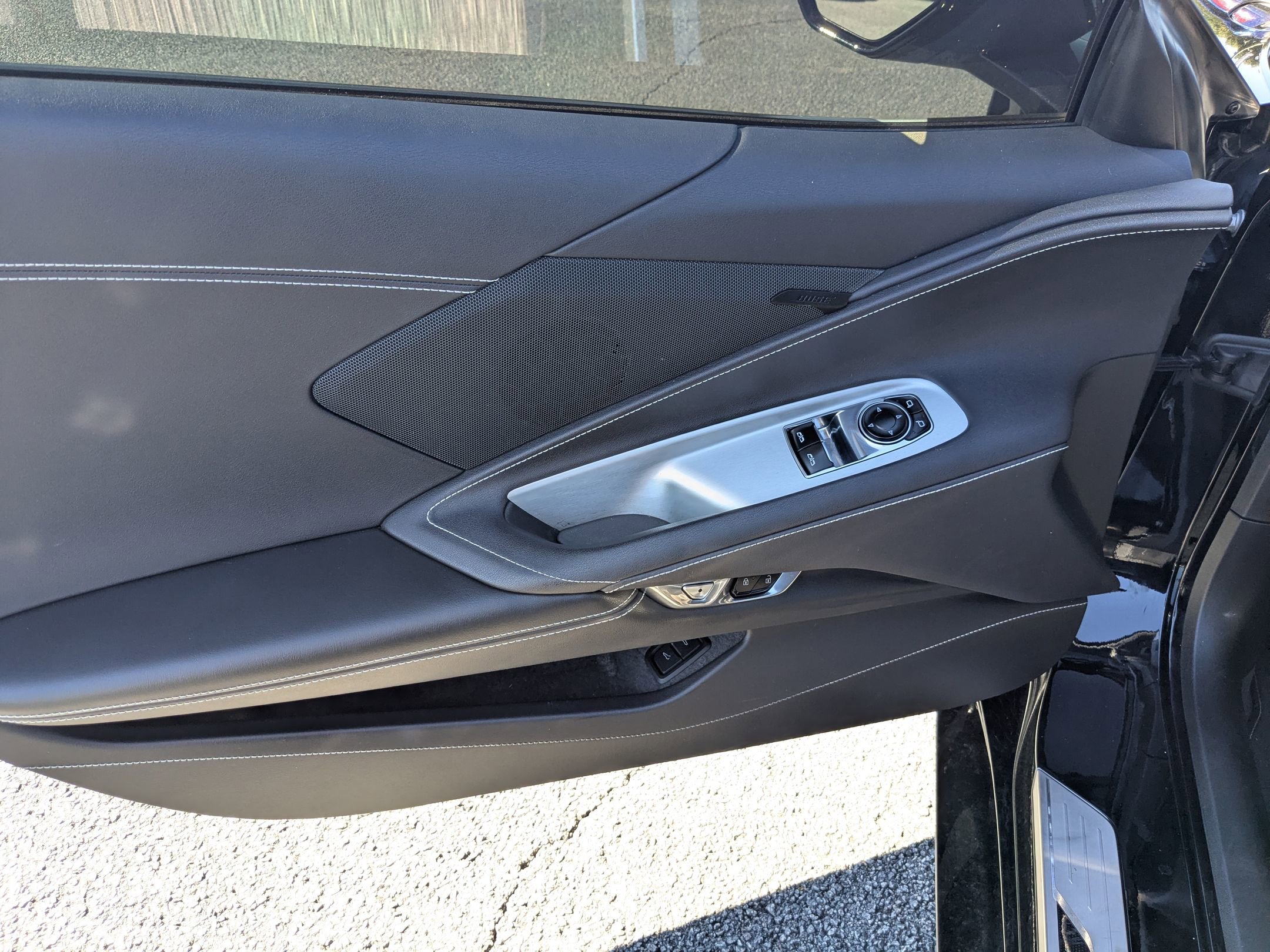 Used 2024 Chevrolet Corvette Stingray Coupe w/ Z51 Performance Package image 11