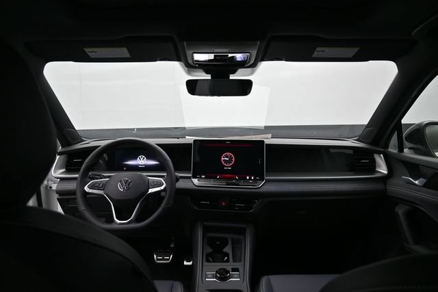 New 2026 Volkswagen Tiguan SE R-Line AWD/4WD image 10
