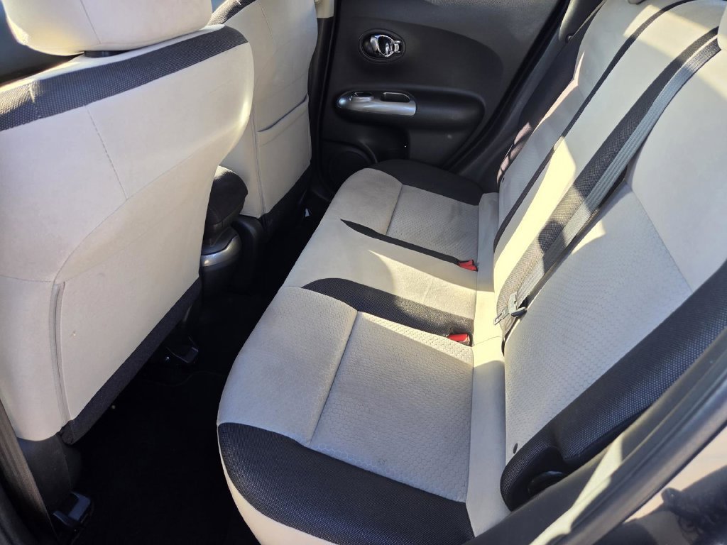 Used 2013 Nissan Juke SV FWD image 14