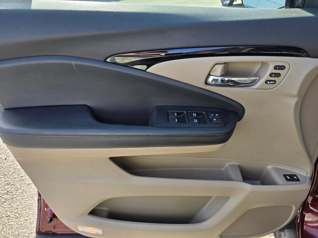 Used 2022 Honda Pilot Elite image 11
