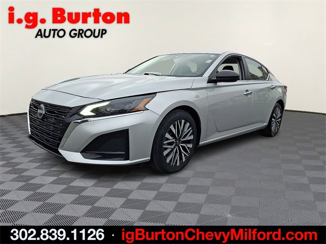 Used 2024 Nissan Altima 2.5 SV image 3