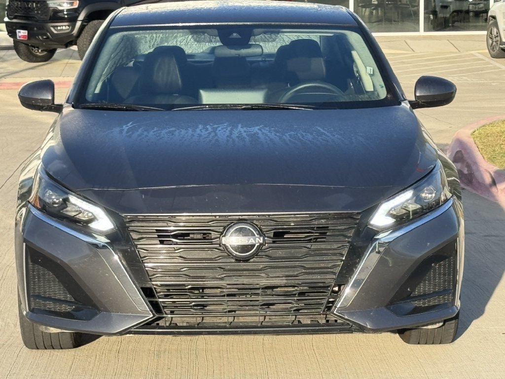 Used 2025 Nissan Altima 2.5 SV w/ SV Special Edition Package AWD/4WD image 7