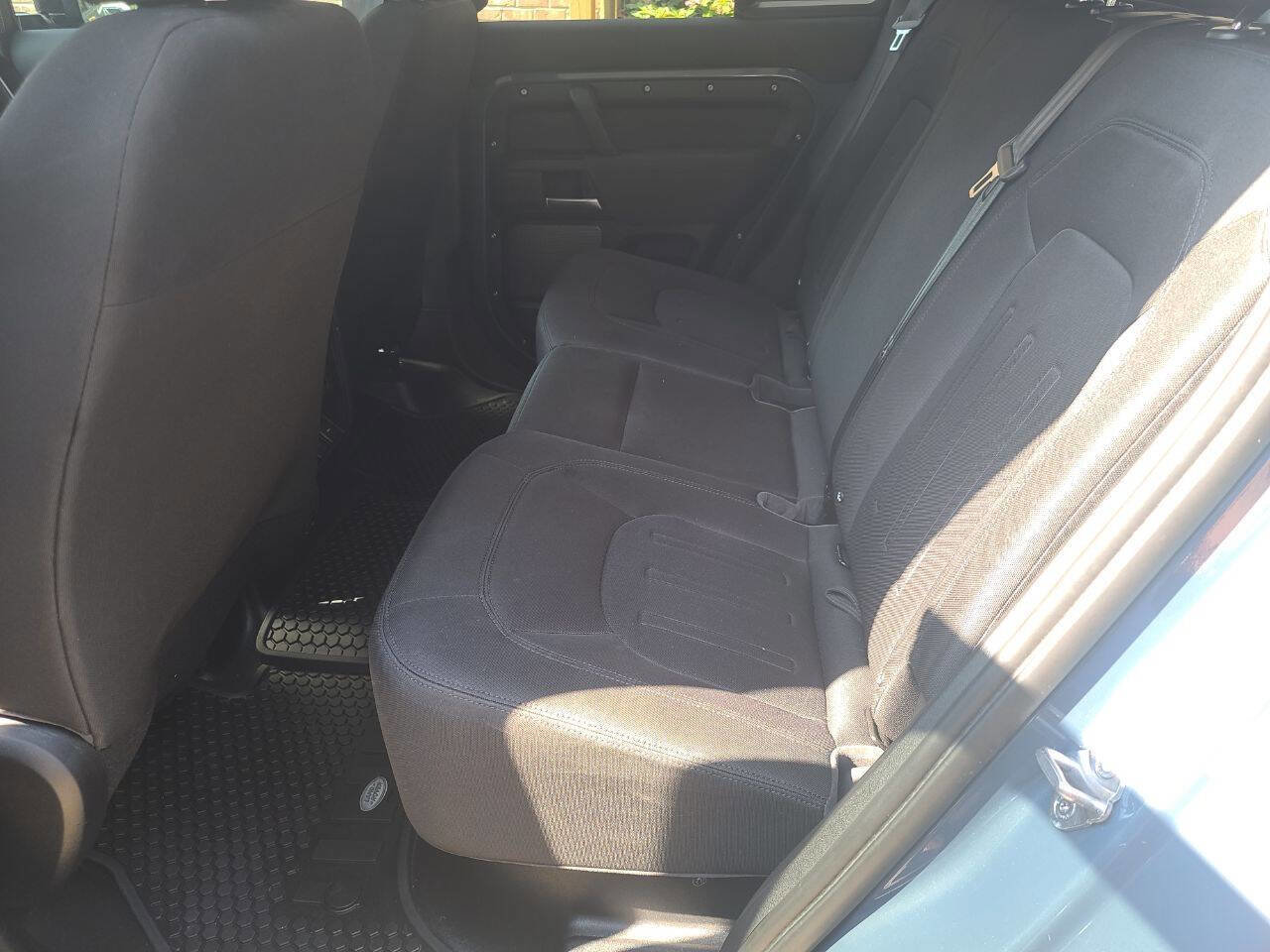 Used 2020 Land Rover Defender 110 image 25