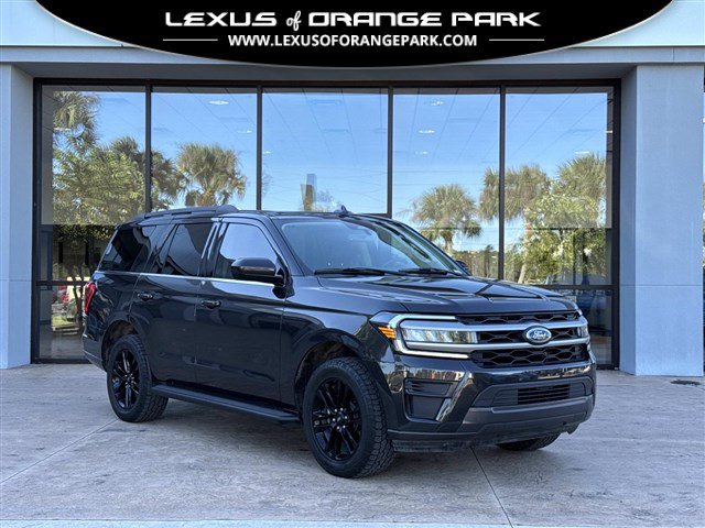 Used 2024 Ford Expedition XLT RWD image 1