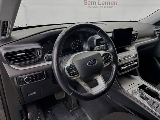 Used 2023 Ford Explorer XLT image 9