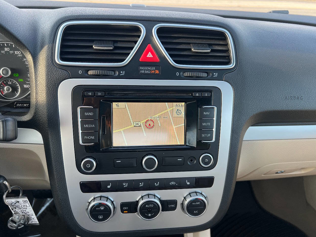 Used 2014 Volkswagen Eos Komfort image 35