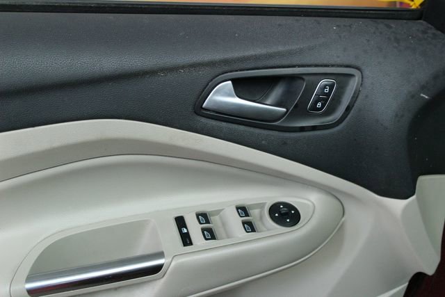 Used 2017 Ford Escape SE w/ Equipment Group 201A image 13