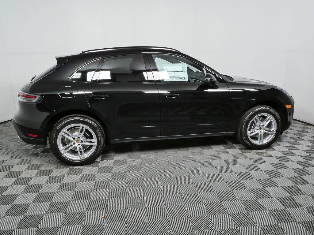 Certified 2026 Porsche Macan AWD/4WD image 27