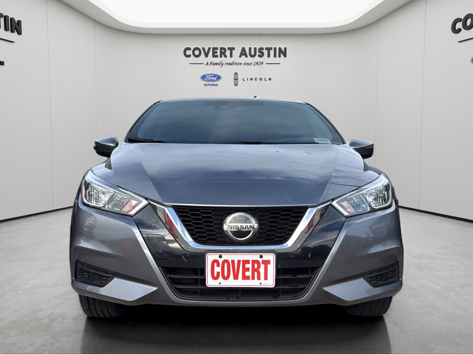 Used 2021 Nissan Versa SV FWD image 1