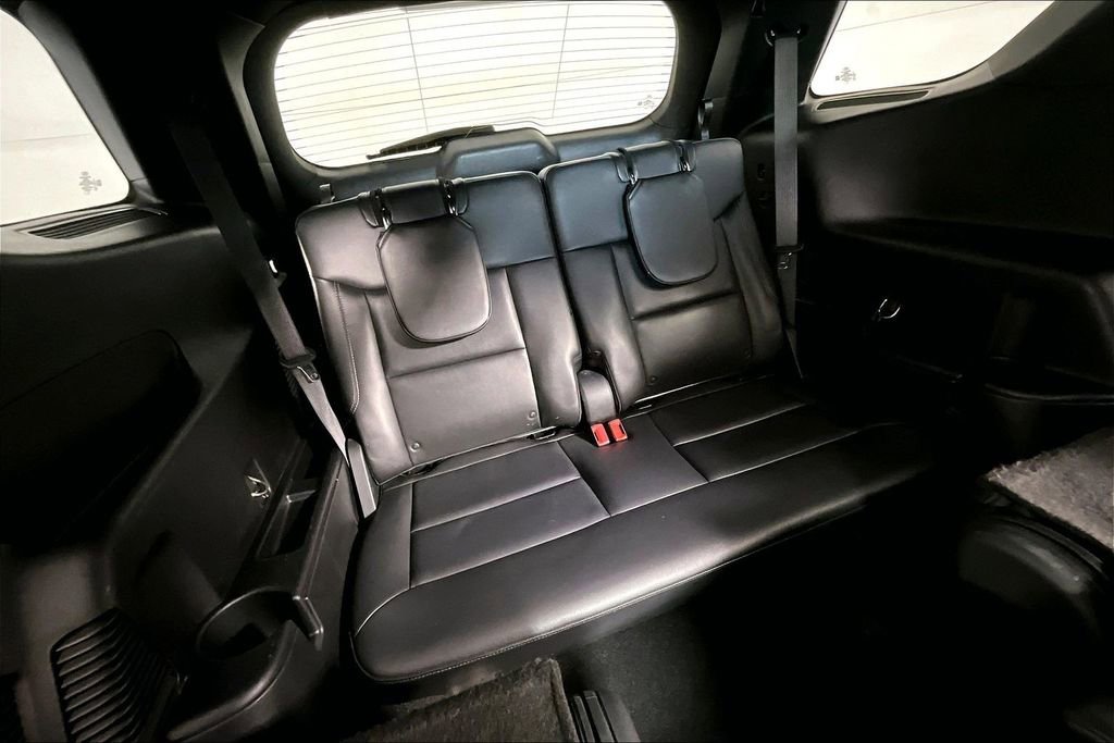 Used 2020 Ford Explorer XLT w/ Equipment Group 202A image 28