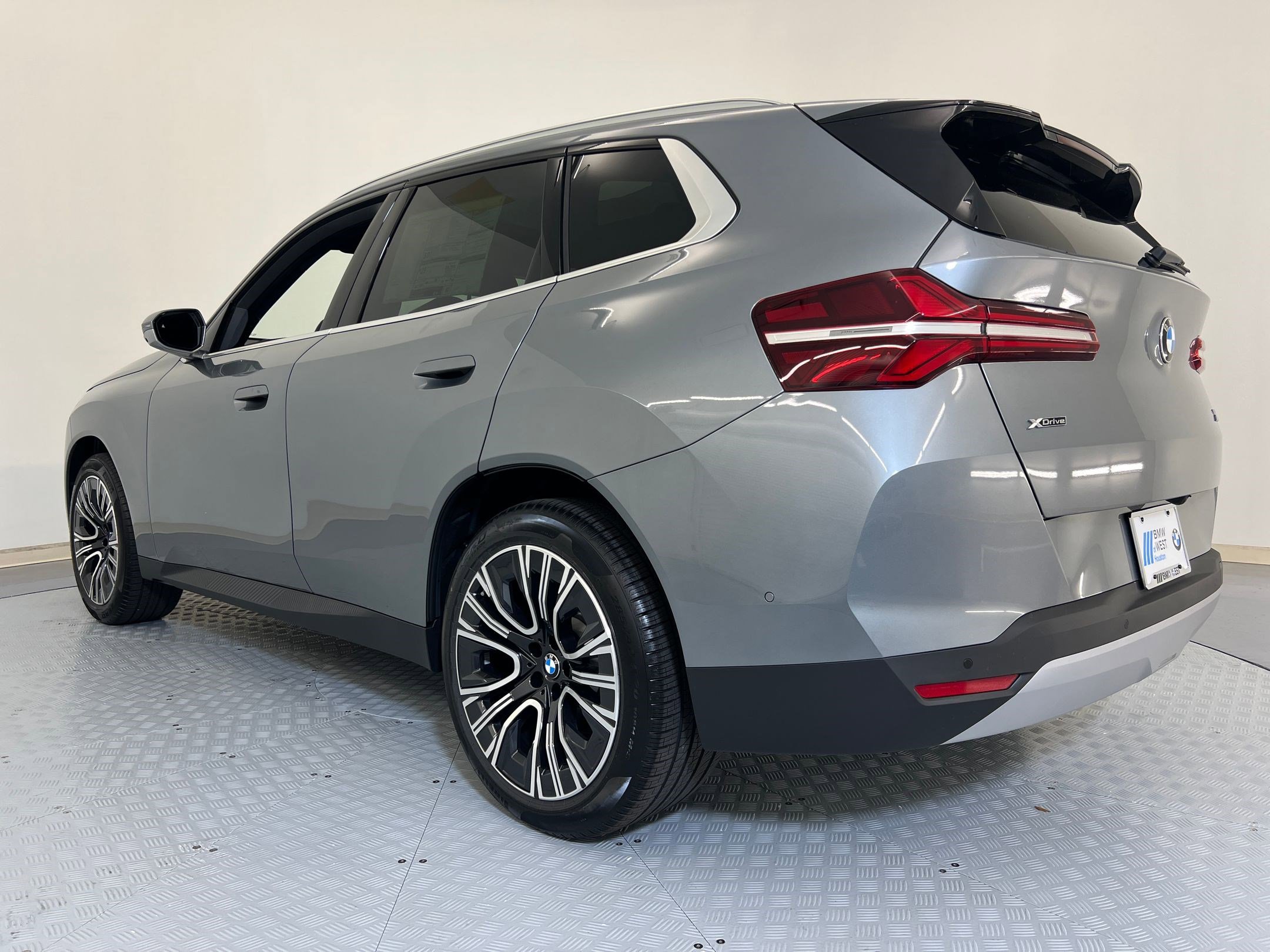 Used 2026 BMW X3 xDrive30 w/ Premium Package AWD/4WD image 3