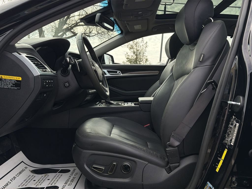 Used 2017 Genesis G80 3.8 w/ Option Group 02 image 13