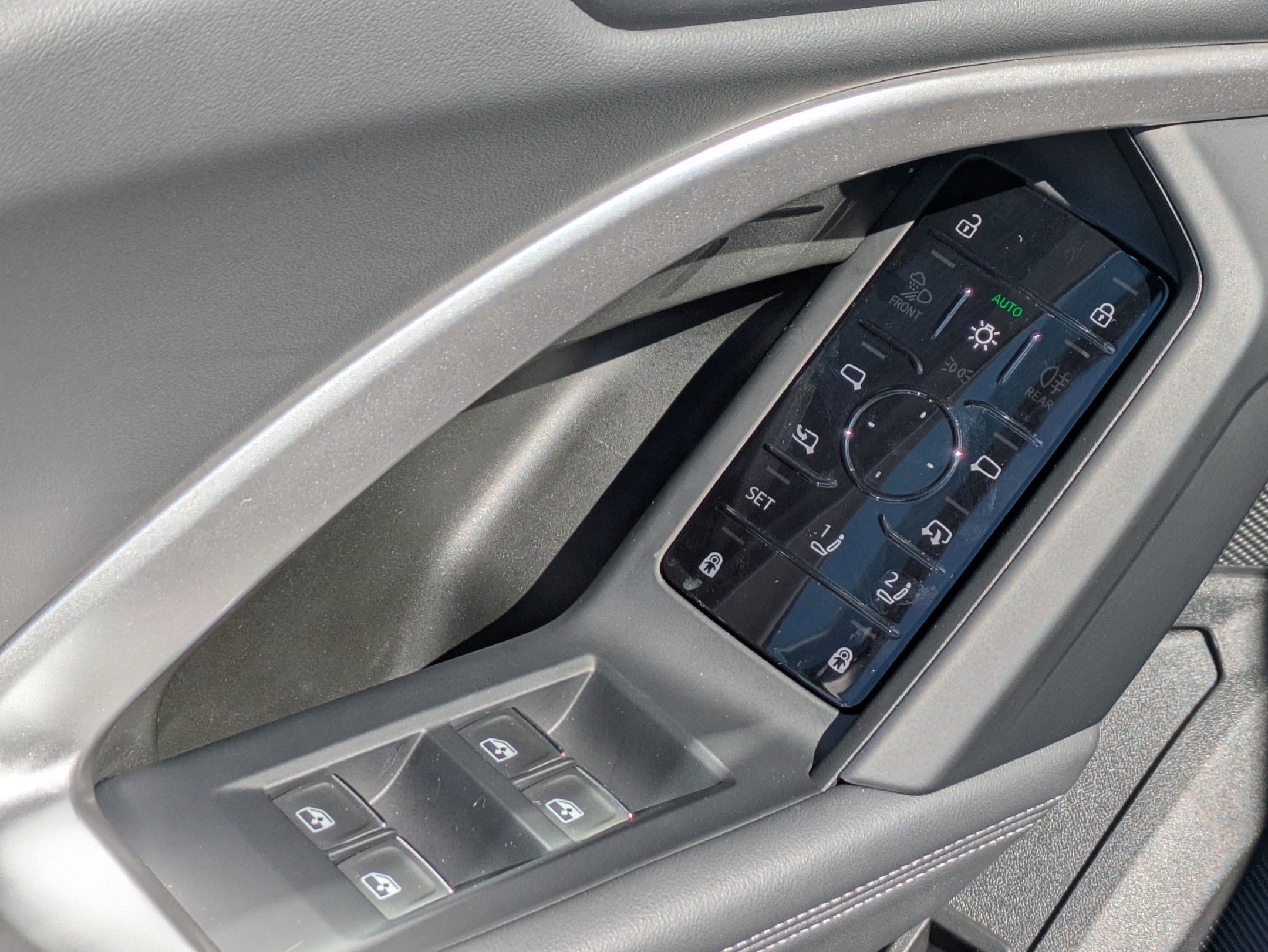 Used 2025 Audi Q5 Premium w/ Convenience Package image 11