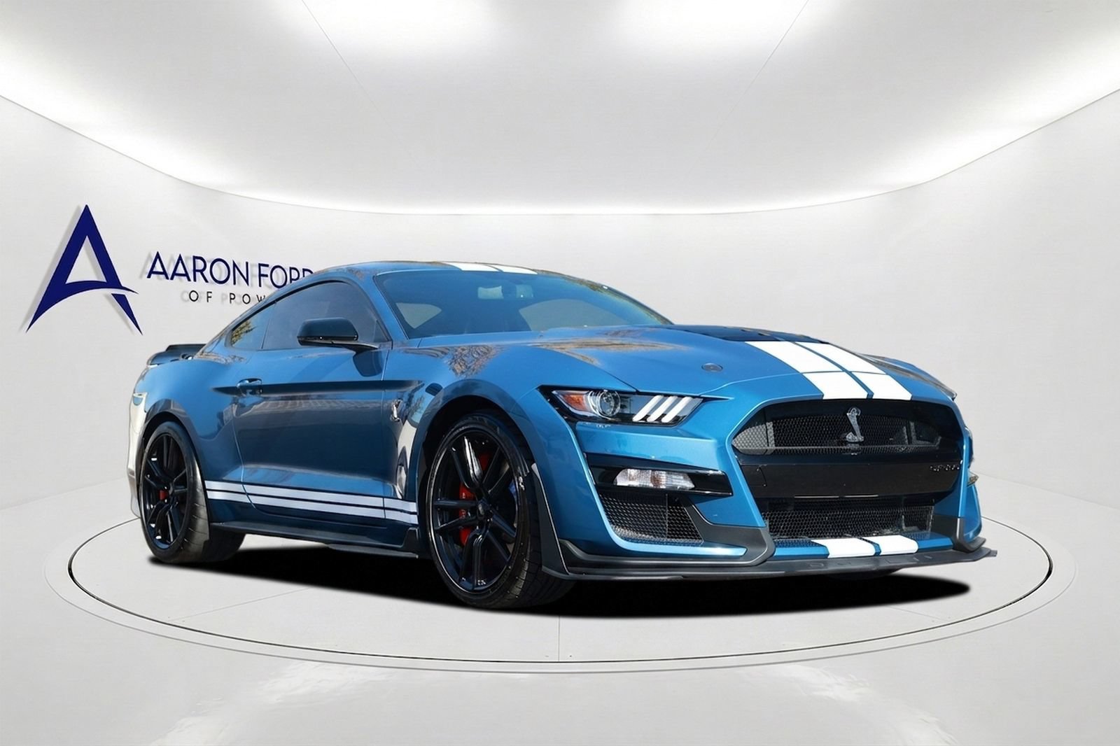 Used 2021 Ford Mustang Shelby GT500 w/ Technology Package RWD image 3