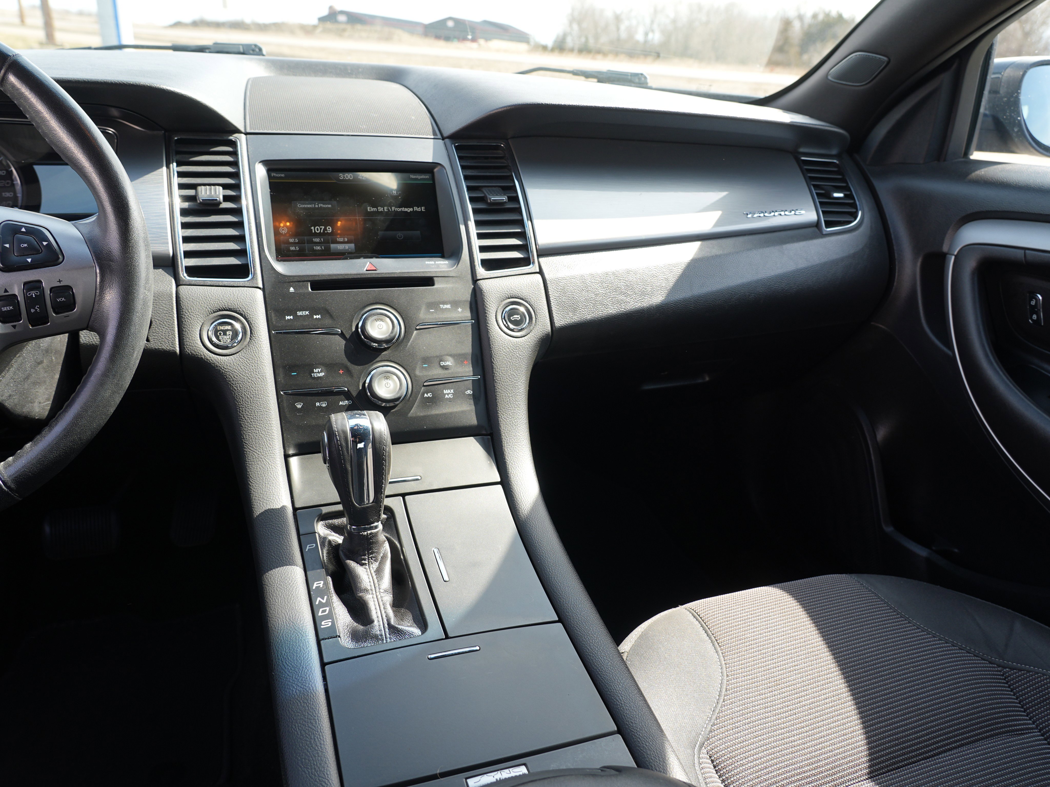 Used 2015 Ford Taurus SEL w/ Equipment Group 201A image 23