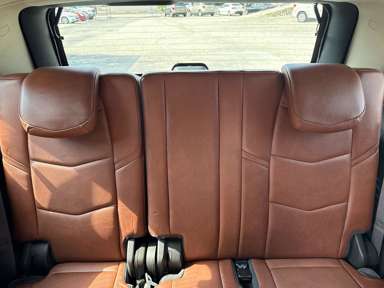 Used 2018 Cadillac Escalade Premium Luxury AWD/4WD image 20