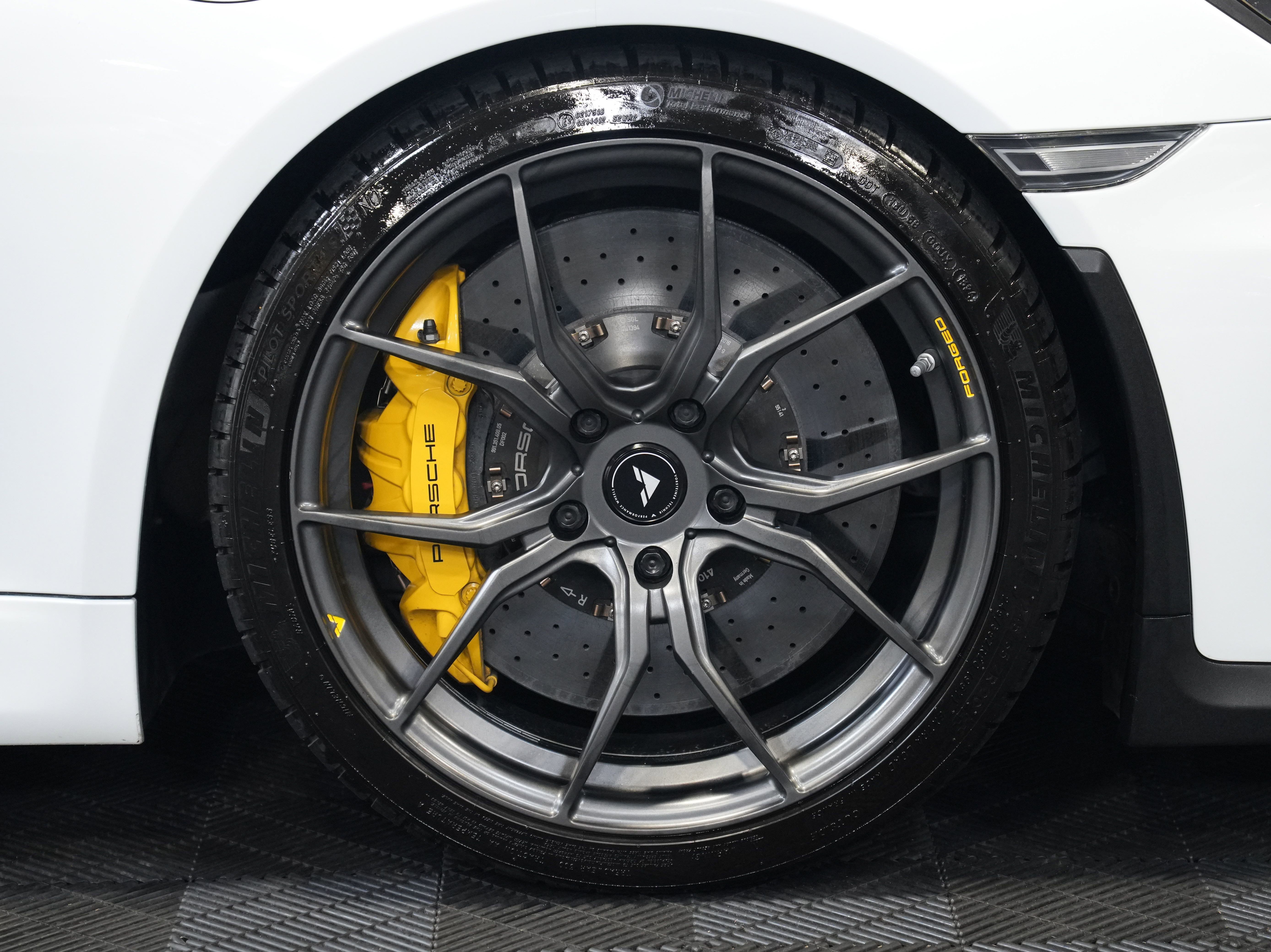 Used 2016 Porsche Cayman GT4 RWD image 46