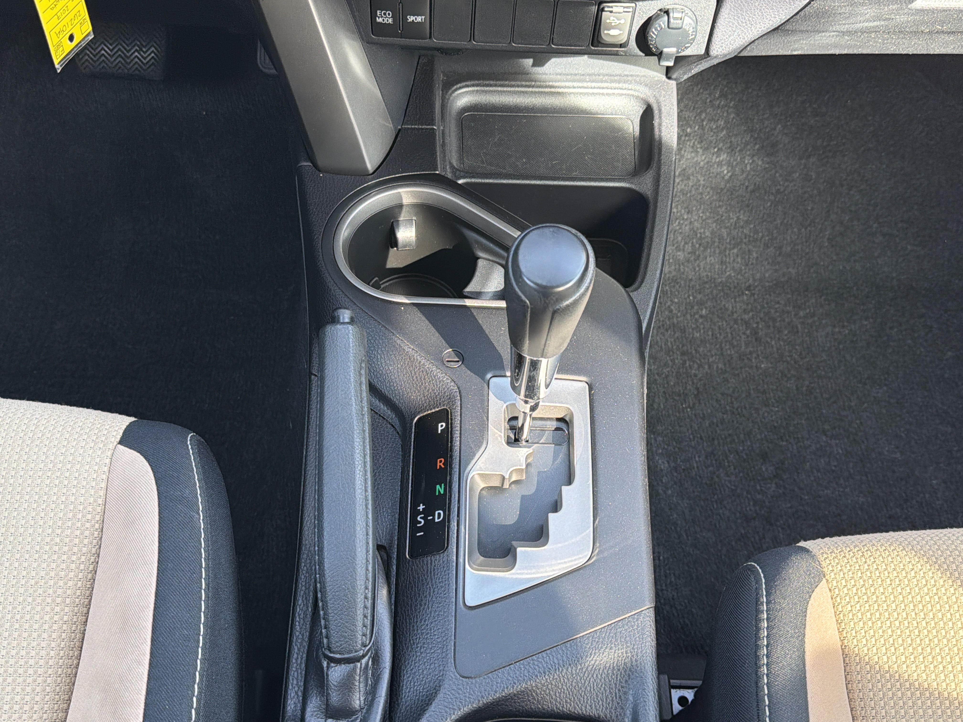 Certified 2017 Toyota RAV4 XLE w/ All Weather Liner Package AWD/4WD image 20