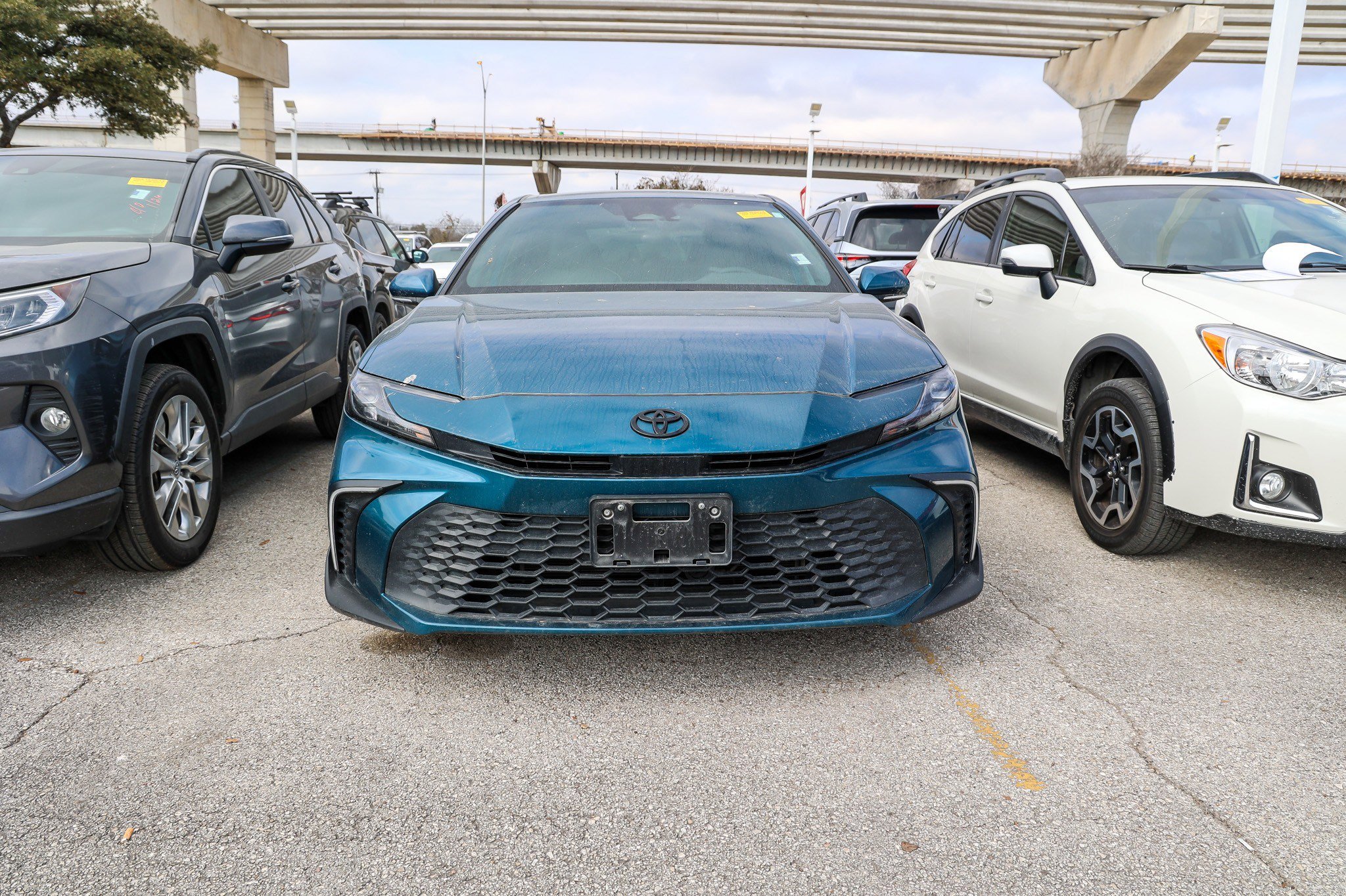 Certified 2025 Toyota Camry SE w/ Convenience Package image 4