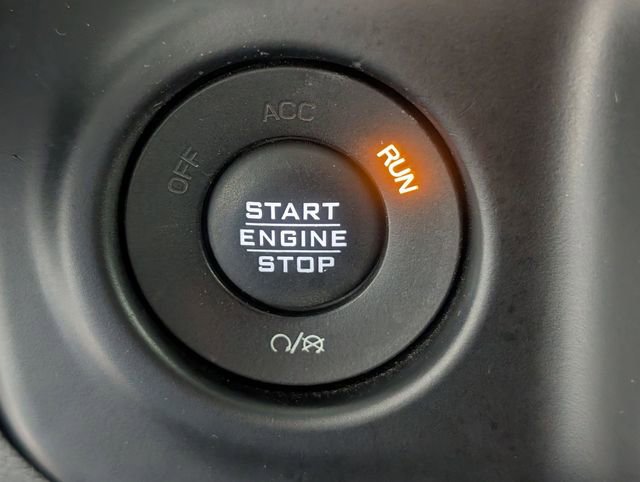Used 2020 Jeep Gladiator Overland AWD/4WD image 23