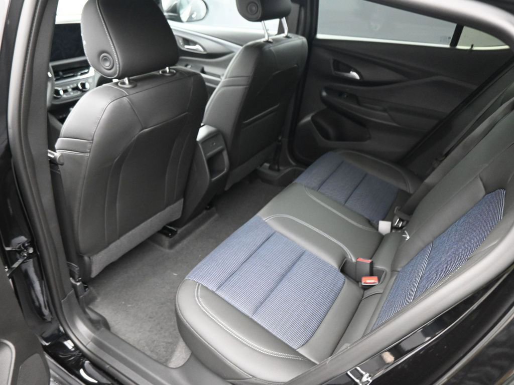 New 2026 Buick Envista Sport Touring w/ Convenience I Package FWD image 17