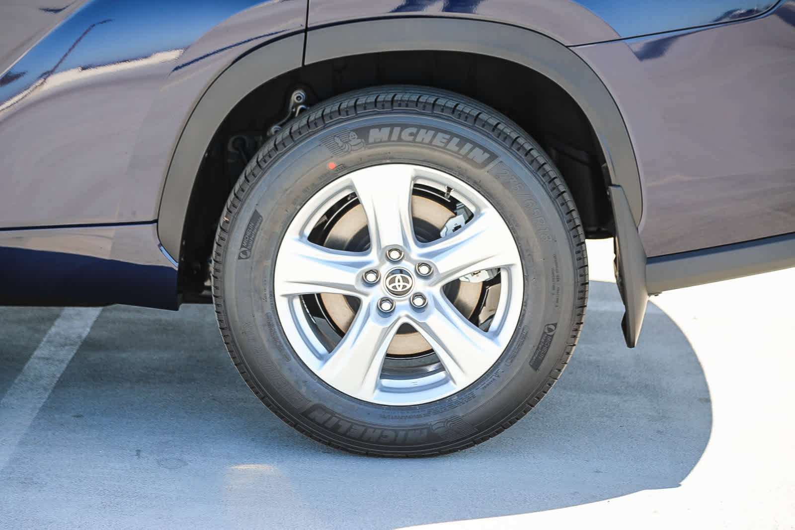 New 2025 Toyota Highlander LE image 10