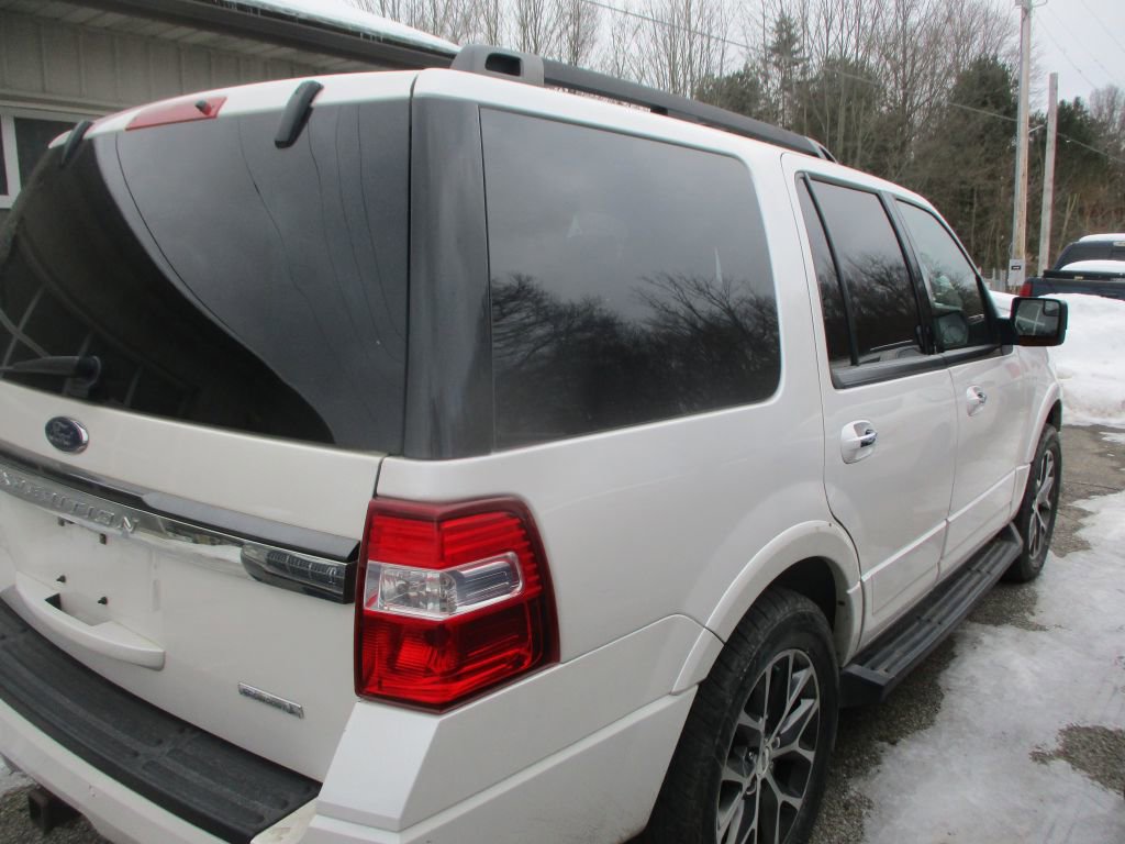 Used 2017 Ford Expedition XLT w/ Equipment Group 202A image 7
