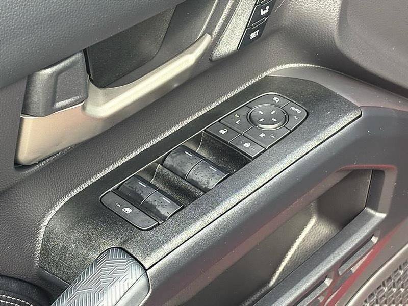 Used 2025 Toyota 4Runner Limited AWD/4WD image 17