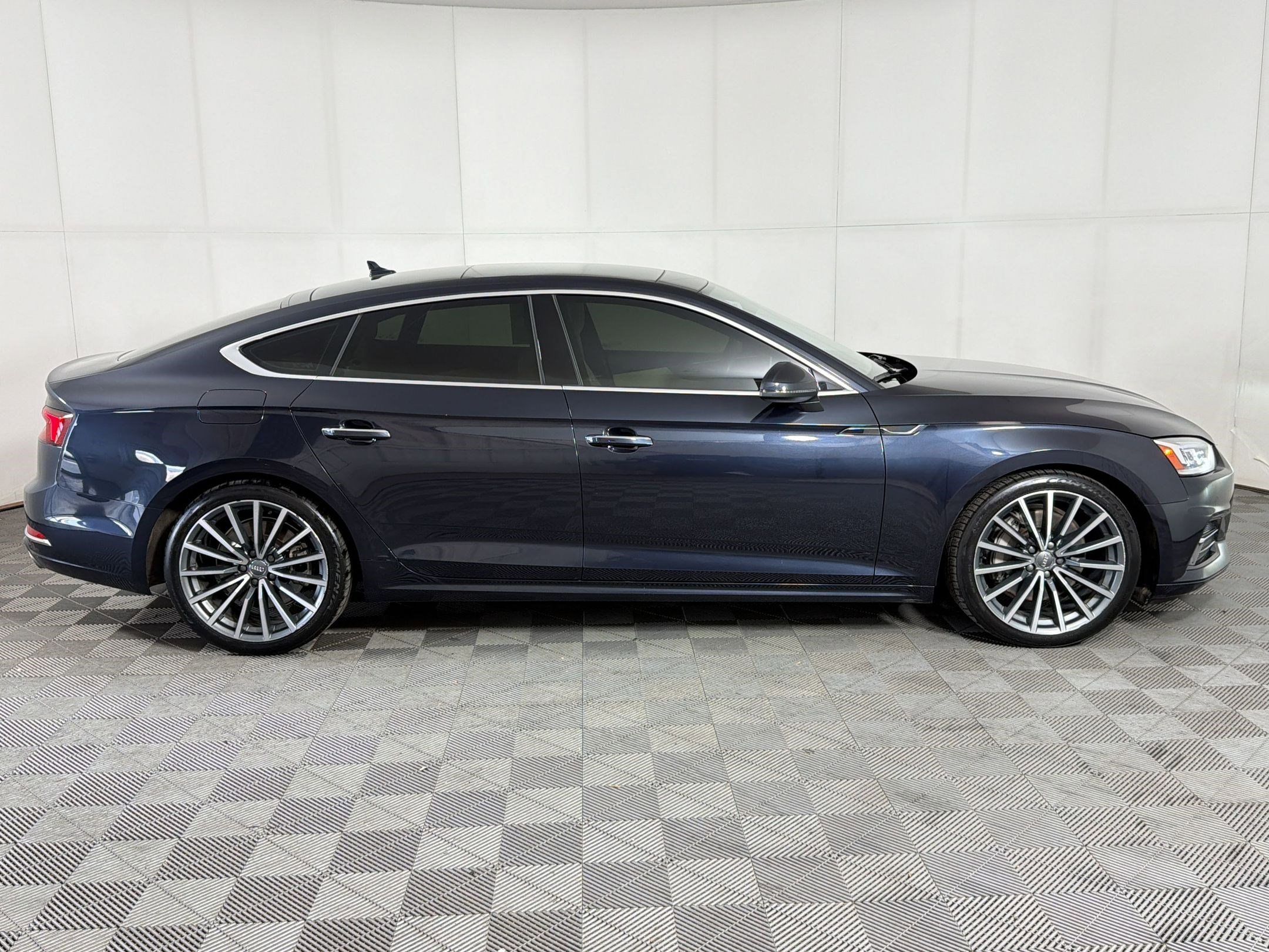 Used 2018 Audi A5 2.0T Premium Plus w/ Premium Plus image 8