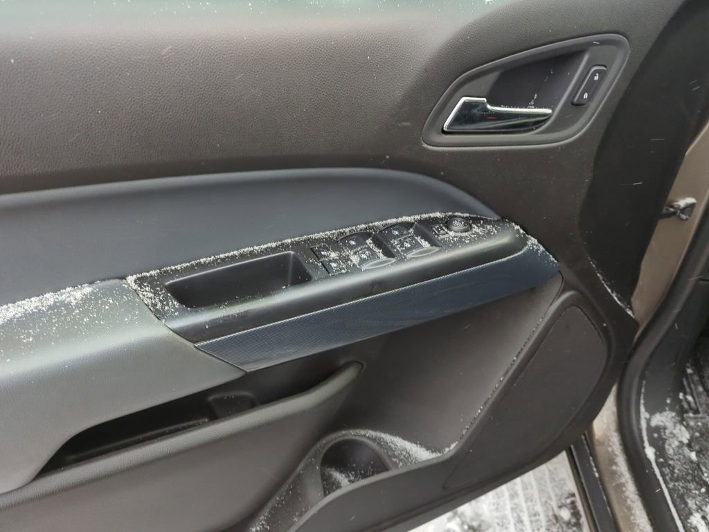 Used 2015 Chevrolet Colorado Z71 image 9