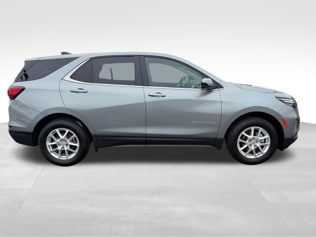 Used 2024 Chevrolet Equinox LT w/ LPO, Floor Liner Package AWD/4WD image 9