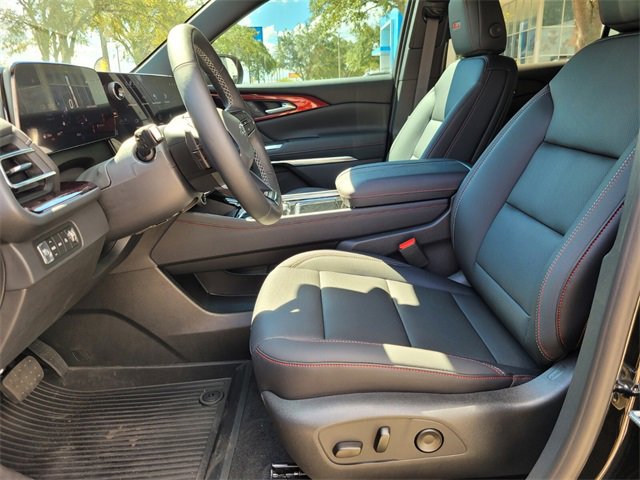 New 2026 Chevrolet Traverse Z71 w/ LPO, Floor Liner Package image 10