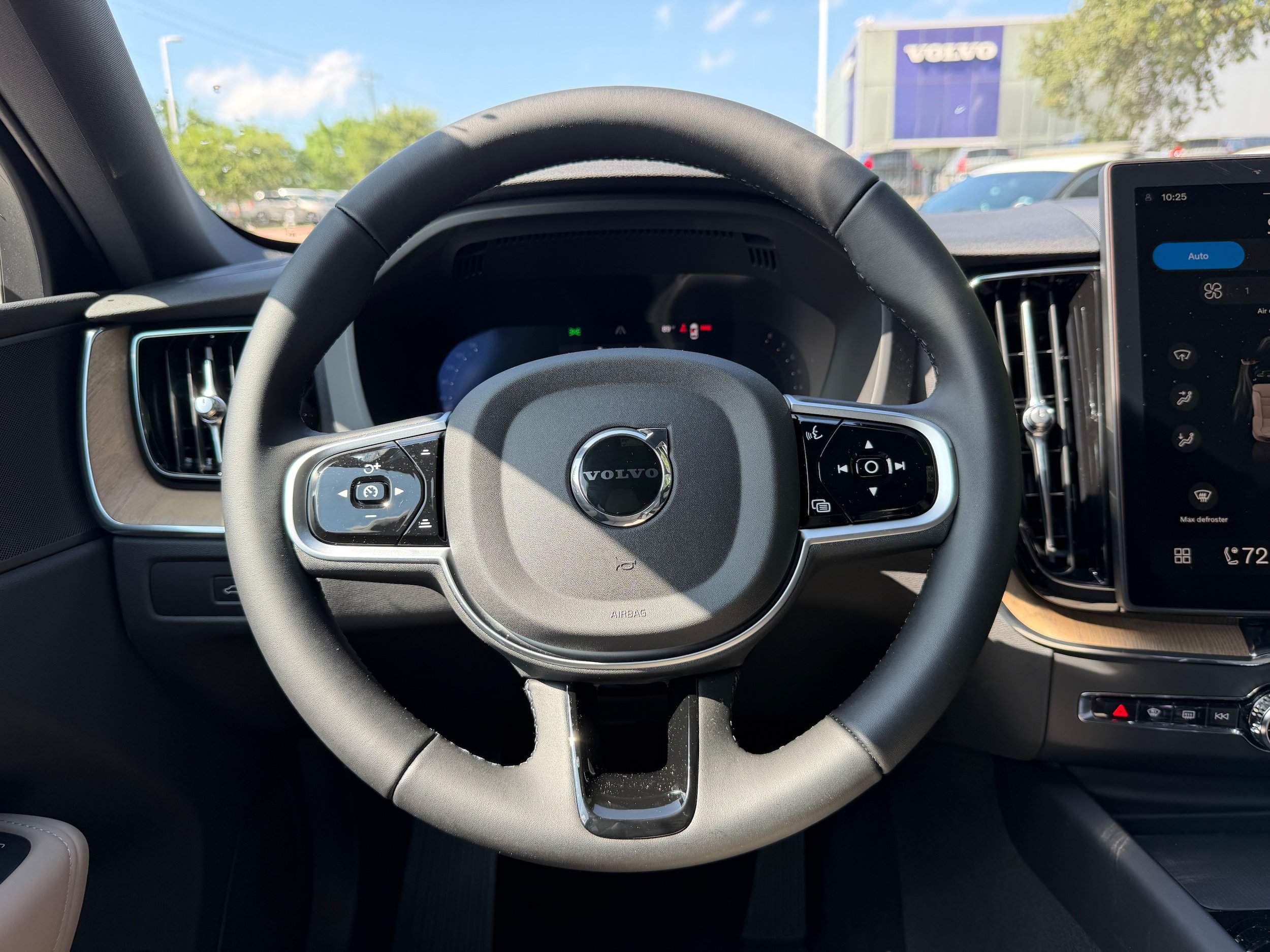New 2026 Volvo XC60 B5 Core AWD/4WD image 14