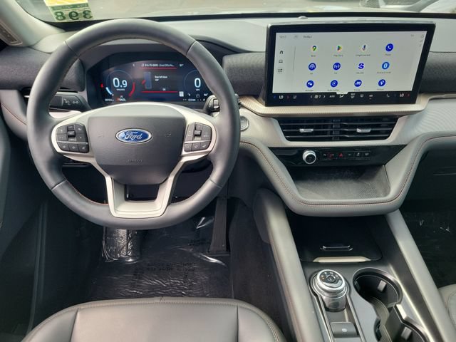 Used 2025 Ford Explorer Active w/ Active Comfort Package RWD image 4